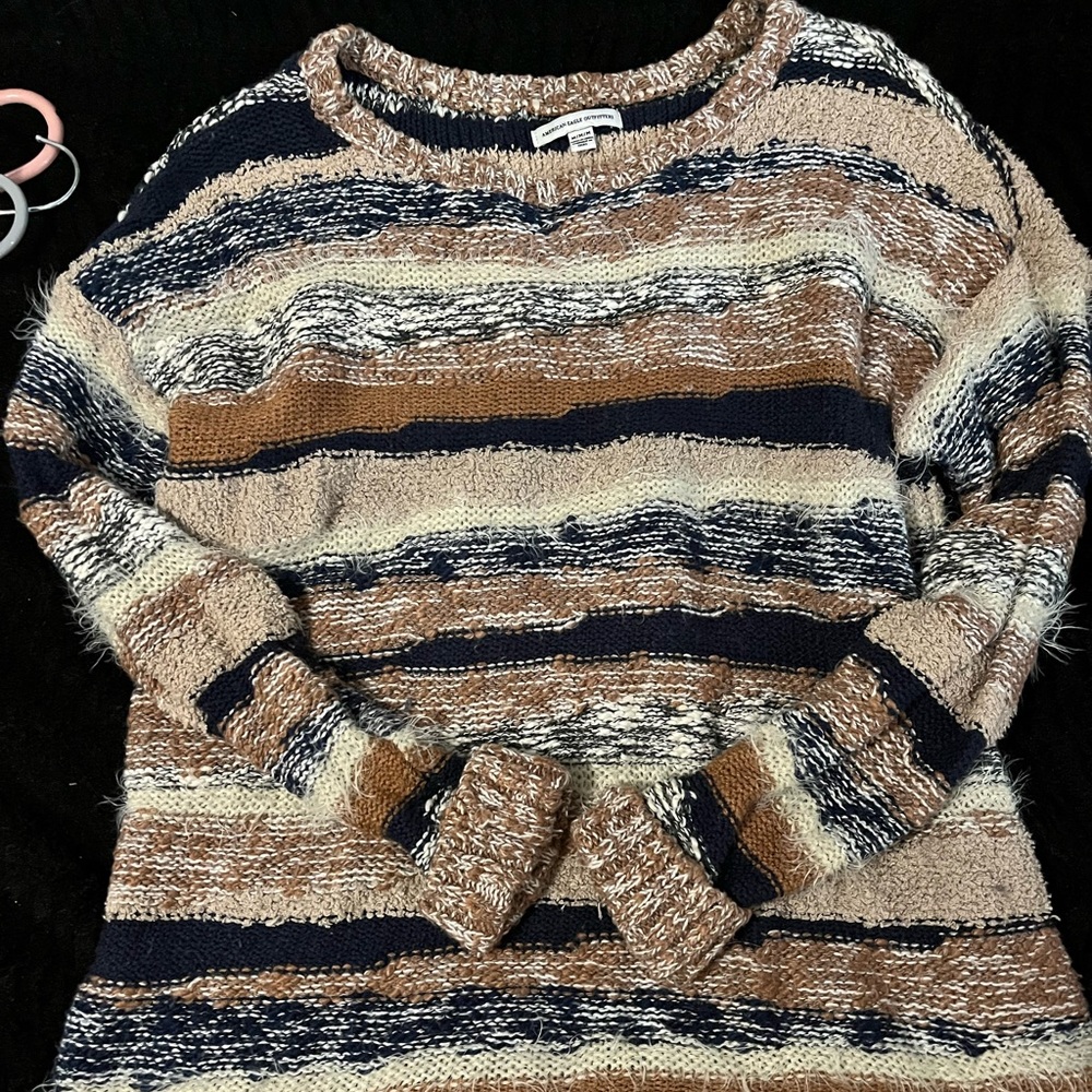 American eagle sweater. Size medium. Super soft!